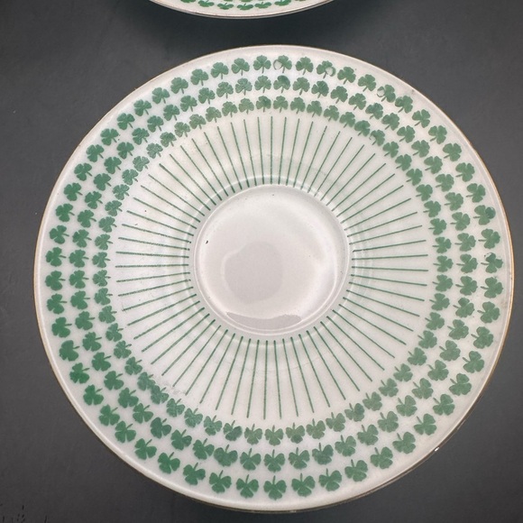 3 Demitasse Cups  & 4 Saucers NEIMAN MARCUS Japan 1970's SHAMROCK White/ Green - Picture 3 of 16